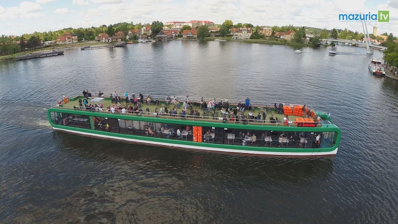 Rejs statkiem Faryj IV. Zobacz, jak pływa się po mazurskich jeziorach!