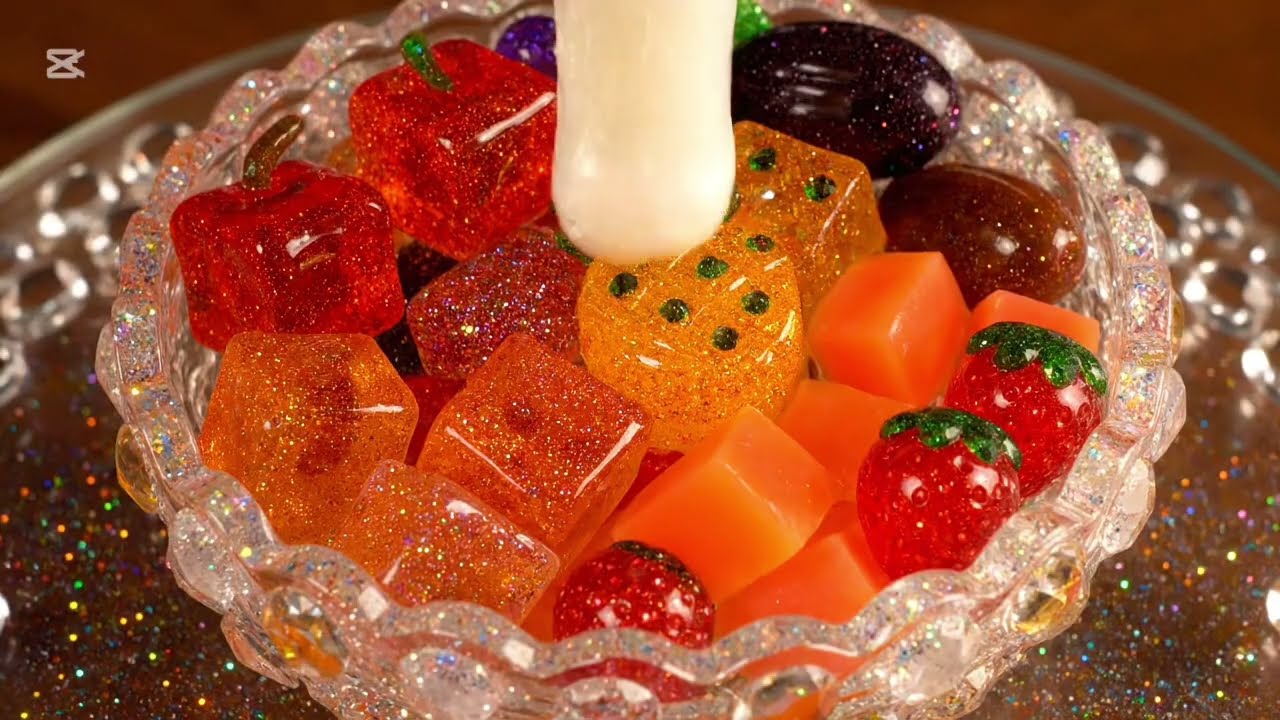 Crystal clear glass fruit salad ✨🍓🍇 So fresh. #GlassFruit #FruitSalad #SatisfyingVideo 