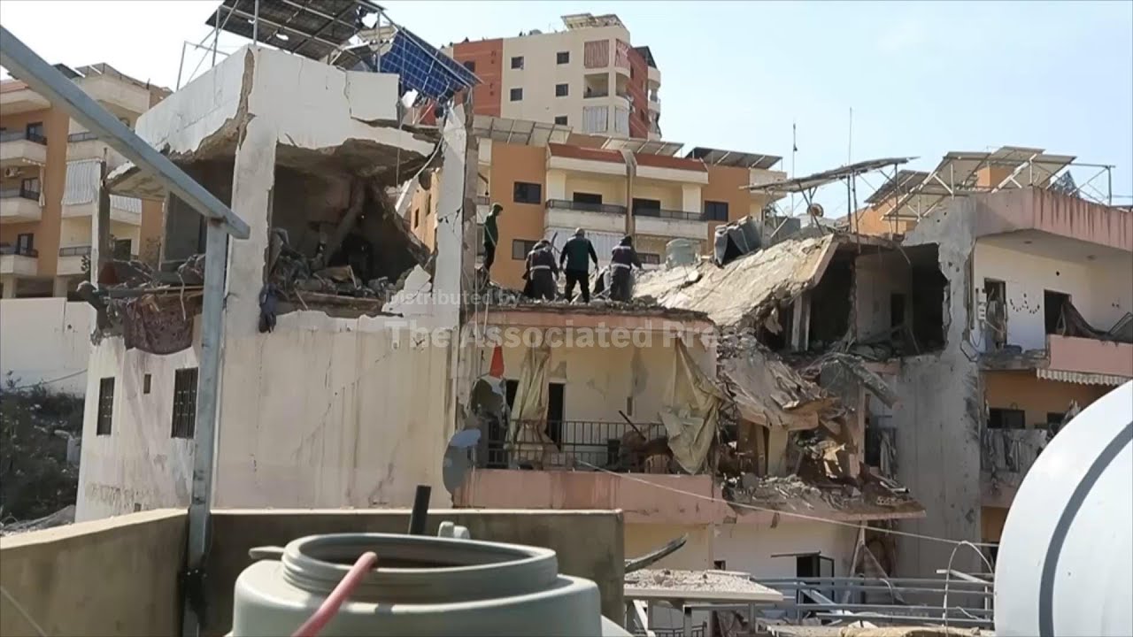 At least 8 people killed in Israeli strike in Sidon, Lebanese health ministry says