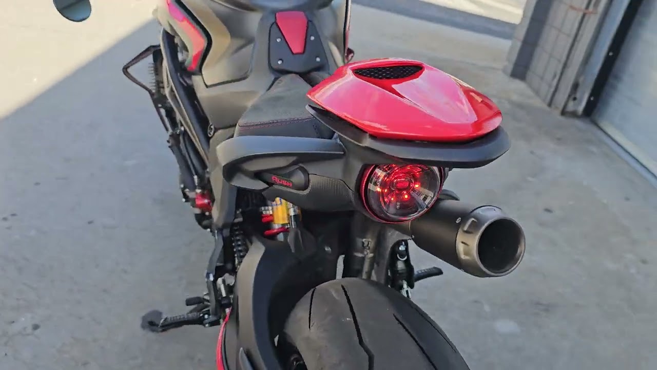 21 mv agusta rush 1000
