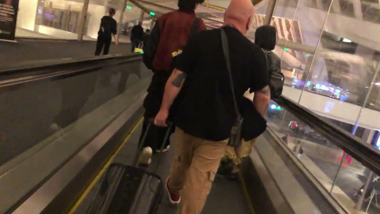 LAX airport Terminal B arrival (part 1)