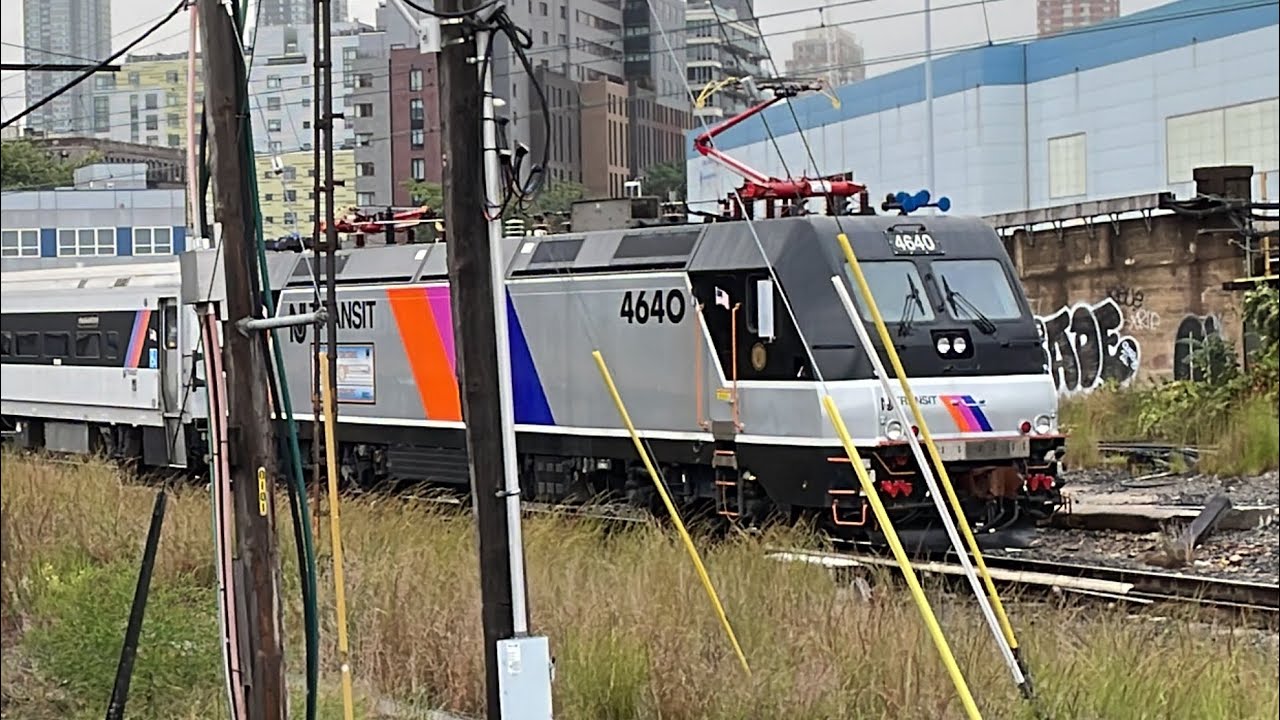 (7), (7X), Long Island Rail Road, New Jersey Transit, & Amtrak PM Rush Action at Hunterspoint Avenue