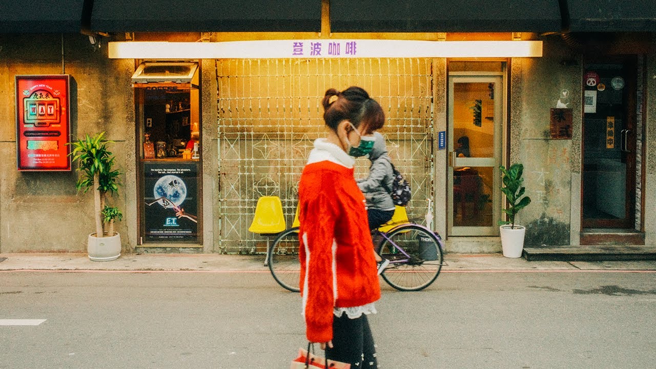Street Photography in Taipei's Zhongshan