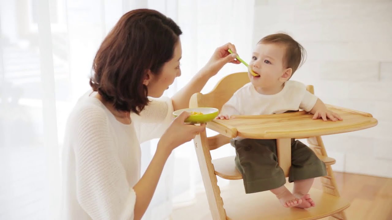 Yamatoya High Chair Sukusuku Plus Table Kursi Makan Bayi