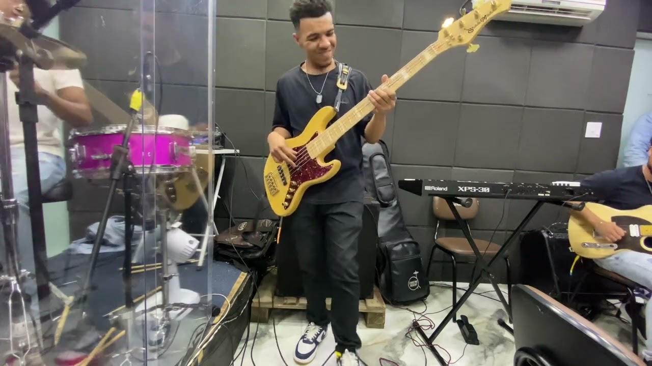 EM TEUS BRAÇOS 🎸🔥🔥 Ad Brás Parque Peruche/ AGORA UM POUCO MAIS WORSHIP 🎸🔥🔥 Usem 🎧🎧