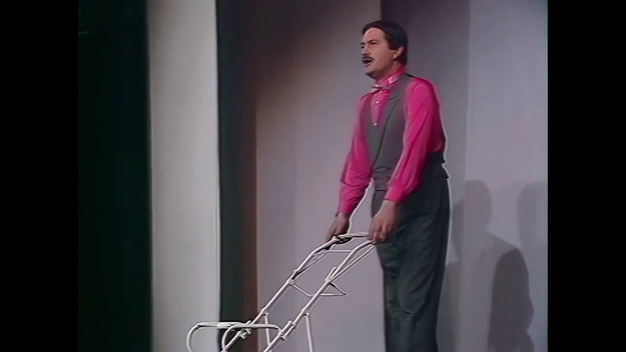 İşbirlikçi Dolunay | İçinden Tramvay Geçen Şarkı