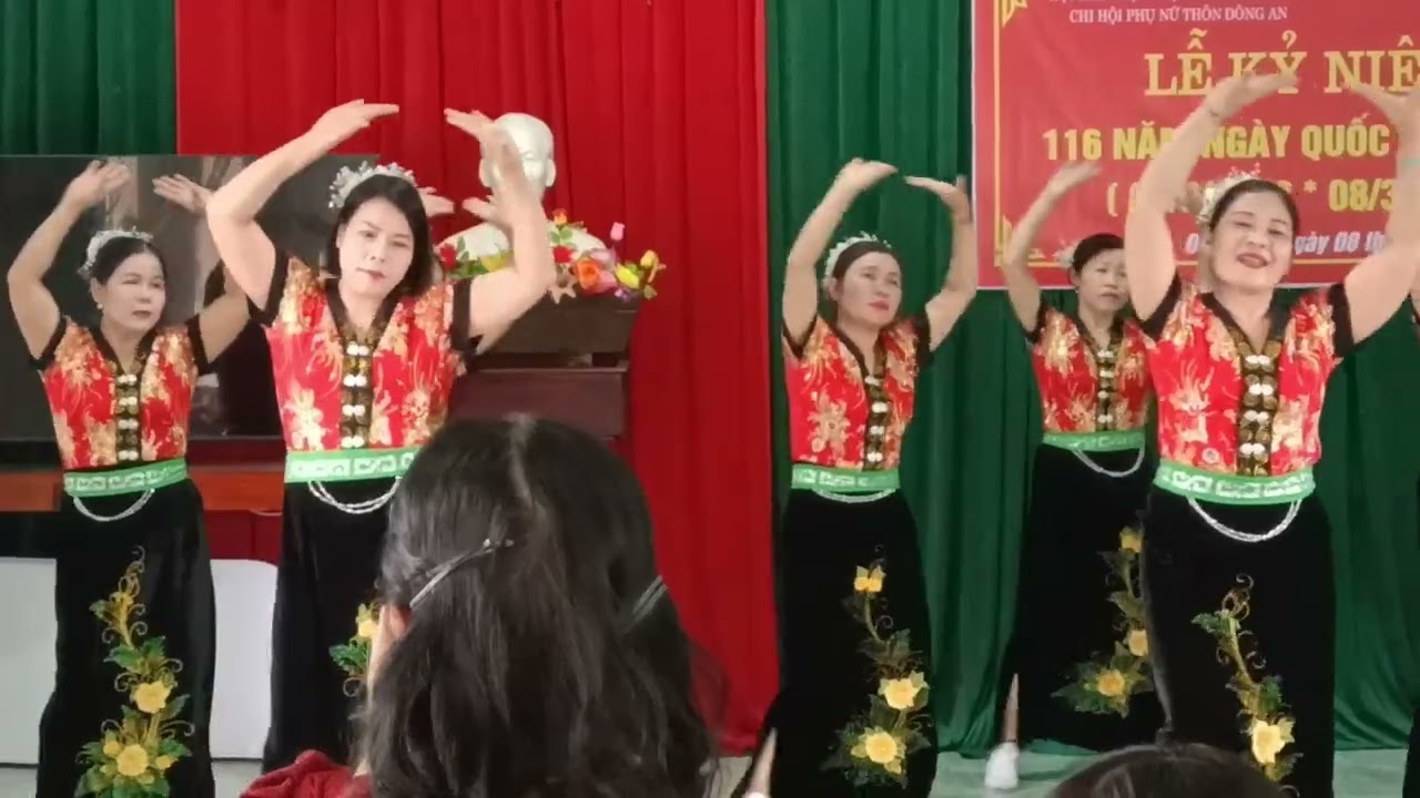 Tiếng Khèn Mùa Ban Nở//Sáng tác: Lê Minh. Biểu diễn: CLB Dân Vũ Thôn Đông An 