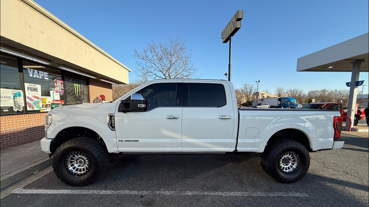 THE WIDE WHEELS ARE GONE!! 17x9 KMC Bead locks on the Super duty.