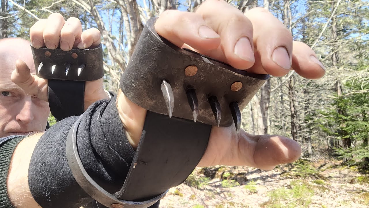 Four striking methods to use with shuko, while practicing the martial arts of ninjutsu
