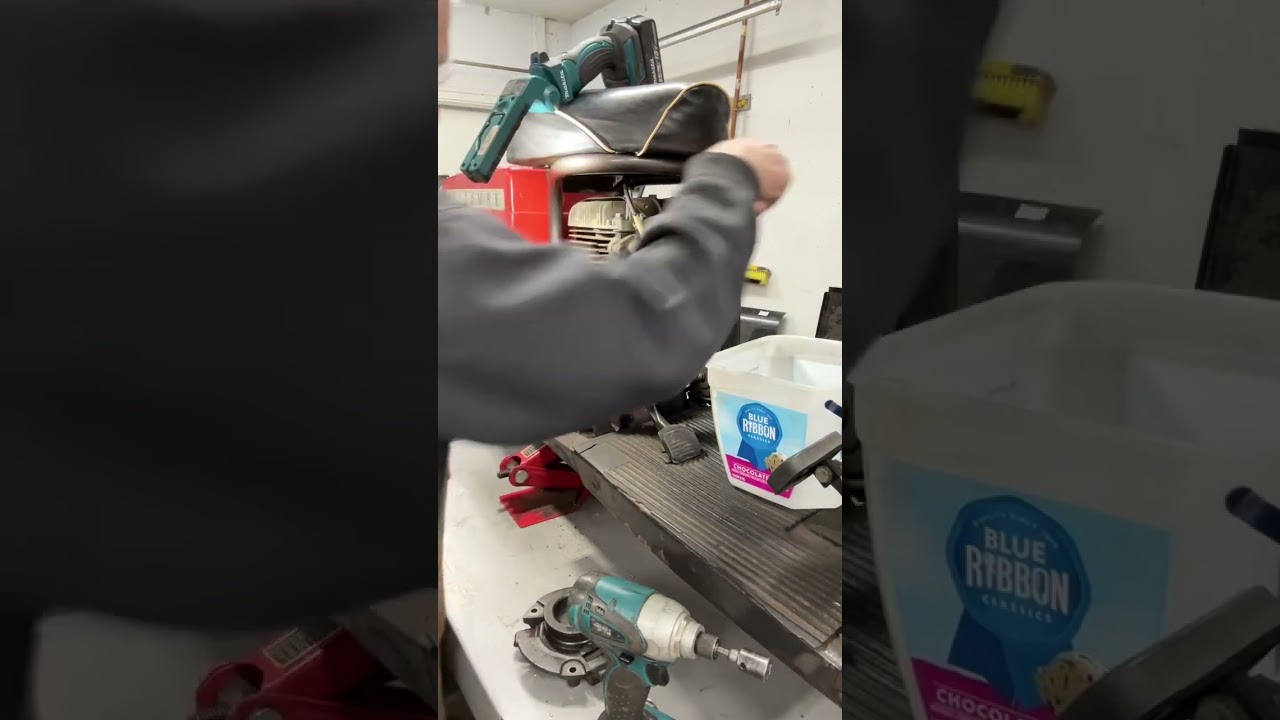 Cushman Scooter Clutch Repair