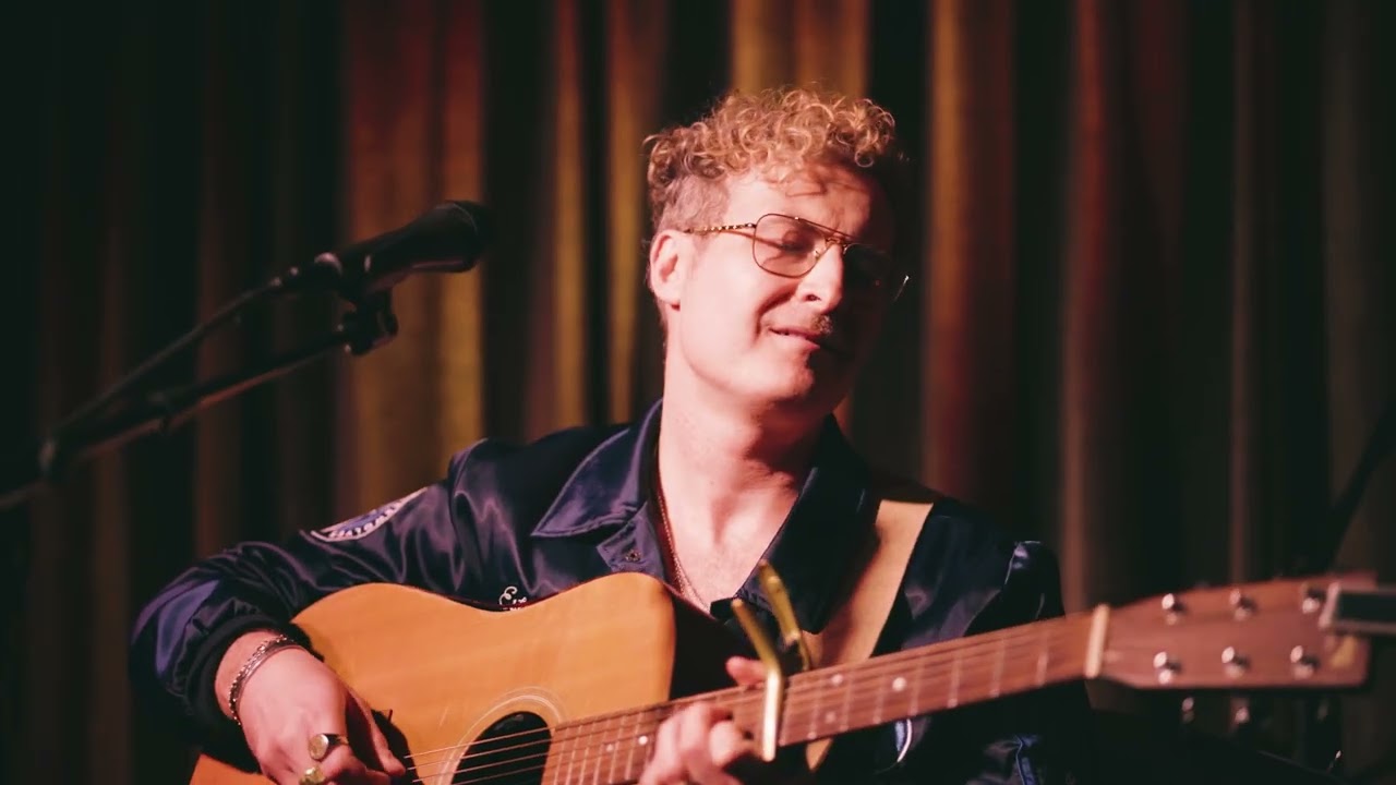 Coming Back To Me - live at Hotel Cafe