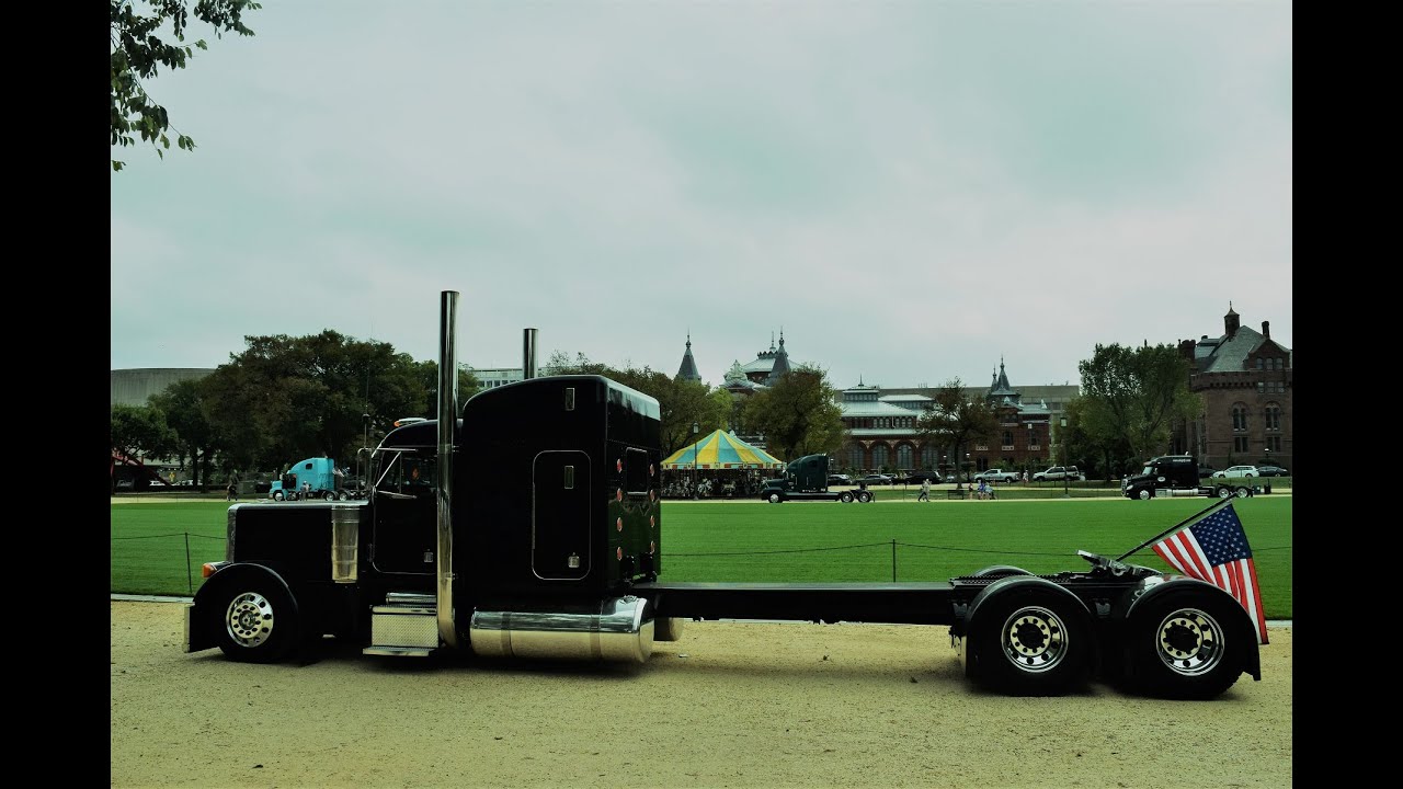 Mike Jellison's two-stick, 350-inch-wheelbase 2001 Peterbilt 379