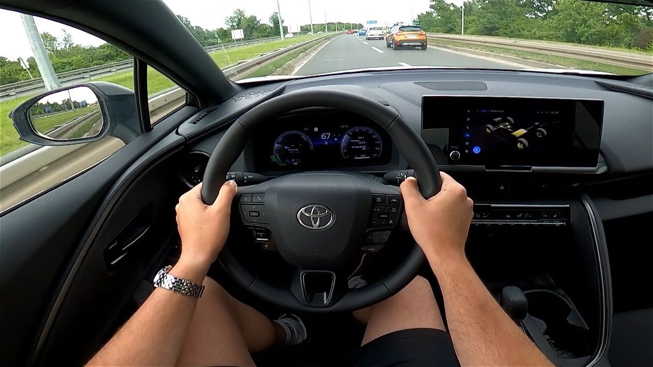 2024 Toyota C-HR Plug-in hybrid [2.0, 223 HP] POV Test drive CARiNIK (Exteriror, details, EV mode)