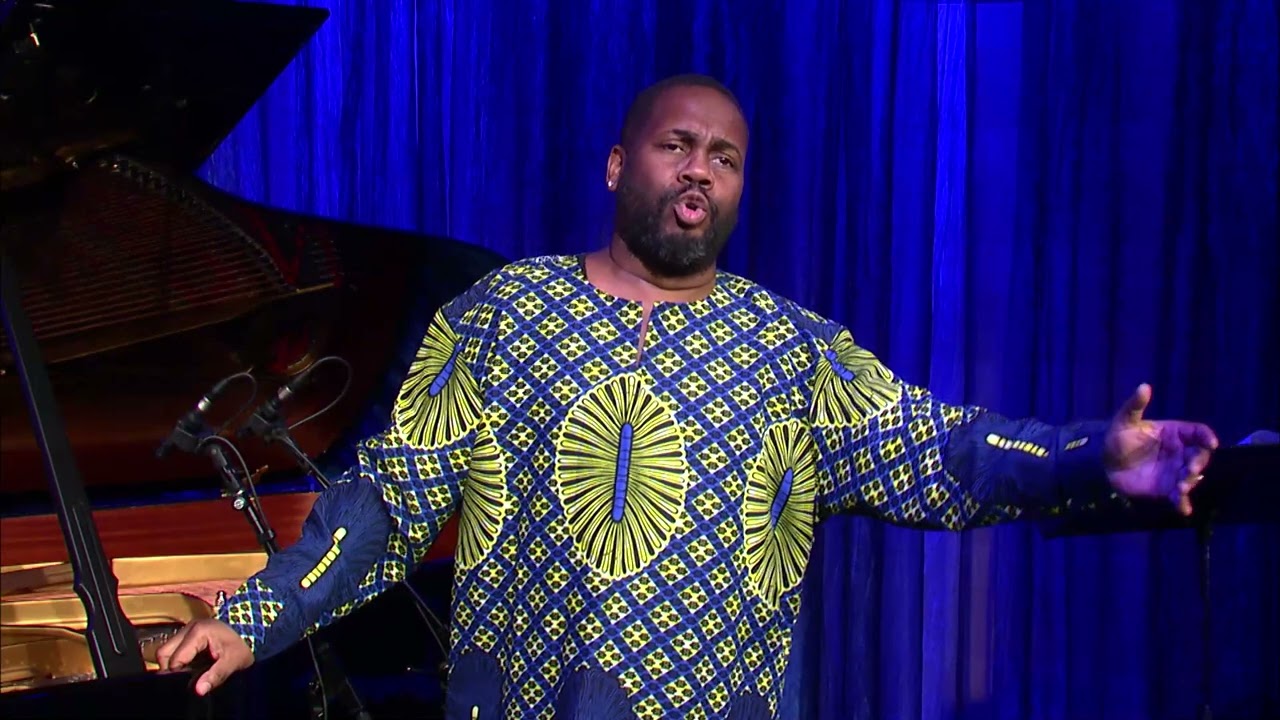 Kenneth Overton Sings 