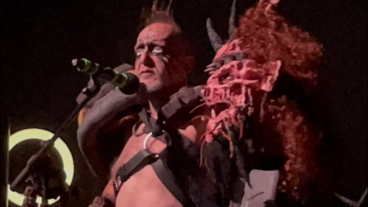GWAR - Techno Destructo beheads Oderus Urungus INTRO - Salaminizer - 12/24/21 Santa Ana Observatory