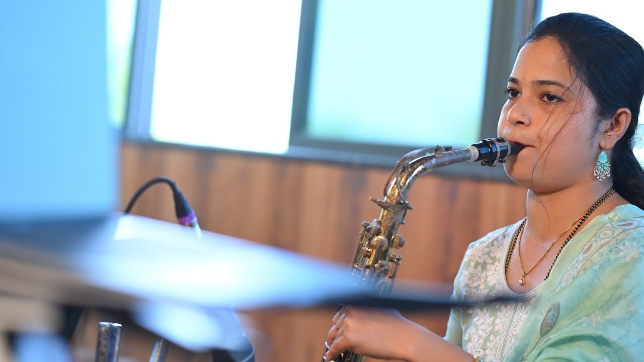 Kurukku Kiruthavale | amrutha devadiga | saxophonist 🎷 | #saxophone #trending #oldsong #tamilsong 