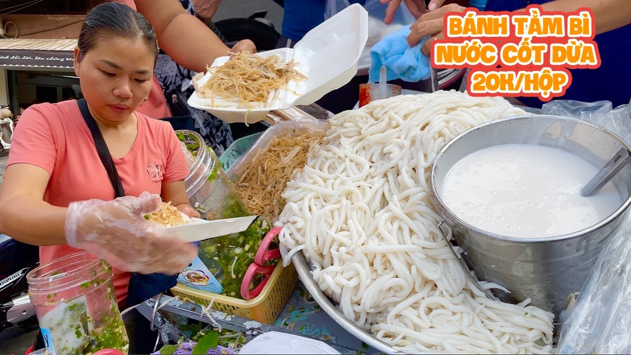 Đông không lối thoát, xe bánh tằm gây sốt tại Sài Gòn làm không kịp bán khiến khách nổi giận