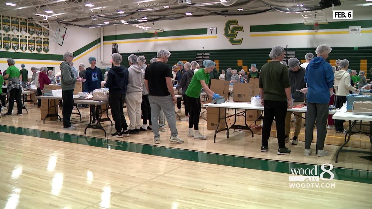 Calvin Christian students, staff pack meals for thousands