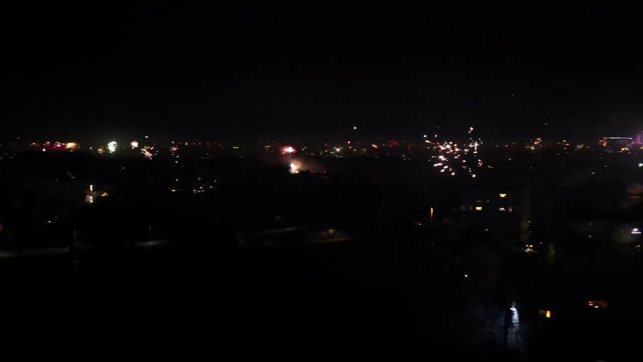 Fürth (Franken-Bayern) bei Nacht - Silvester 2023 - Happy New Year - Feuerwerk - DJI Mini 3 Pro