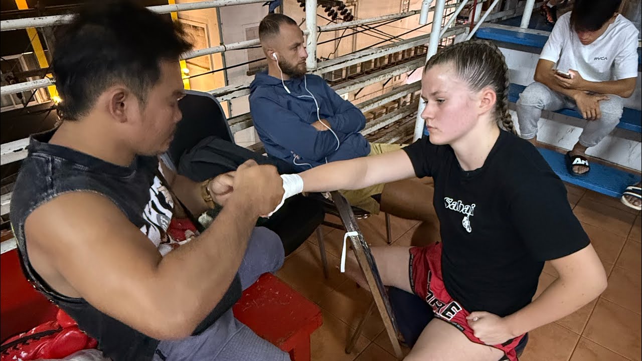 Muay Thai Fighting in Phuket, Thailand 🇹🇭 🥊