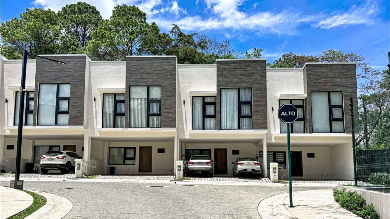 Casa Bosques Vista | Suburban Living in Escazú 