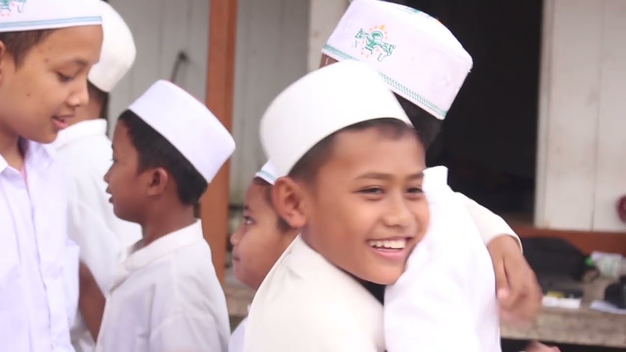 wisuda i'dadiyah sumber baru milad ke 39
