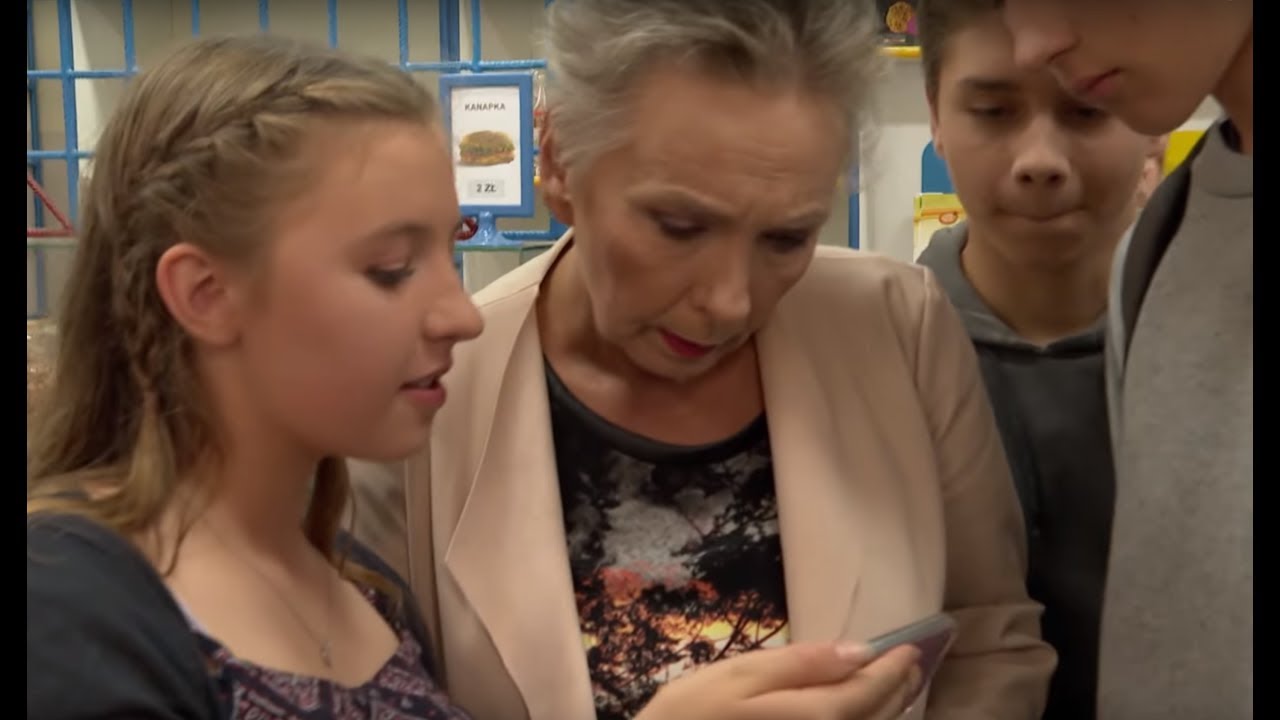 Uczennica nagrała kolegów jak szantażują młodszych uczniów [Szkoła odc. 642]