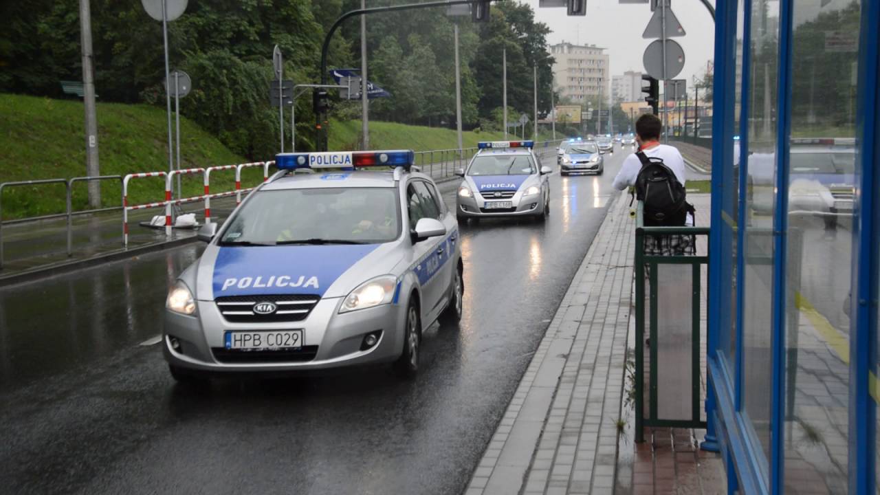 [ŚDM] Przejazd 51 radiowozów dolnośląskiej Policji.