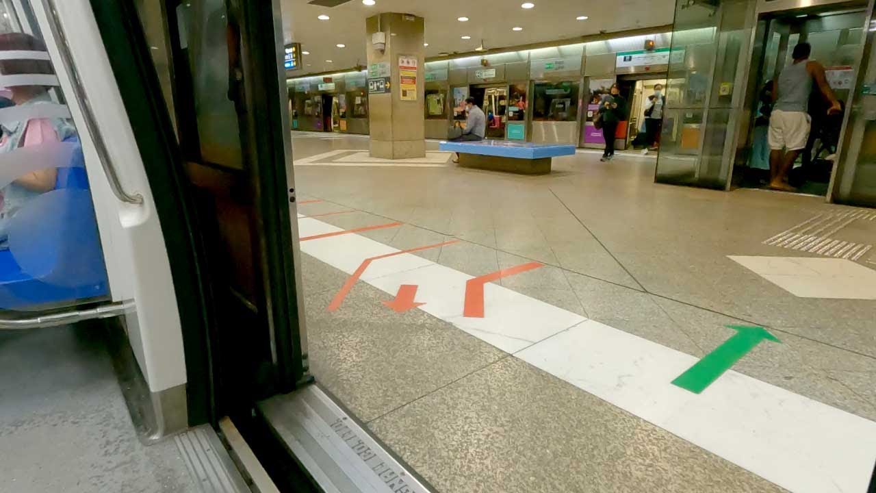 Singapore MRT ride from Bugis to Queenstown train station 2 of 2