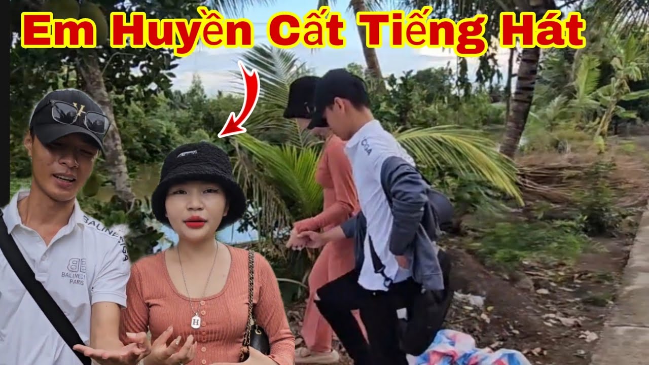 Bất ngờ em Huyền nắm tay Vũ và cất tiếng hát tặng mọi người khiến Vũ đứng hình mất 5 giây