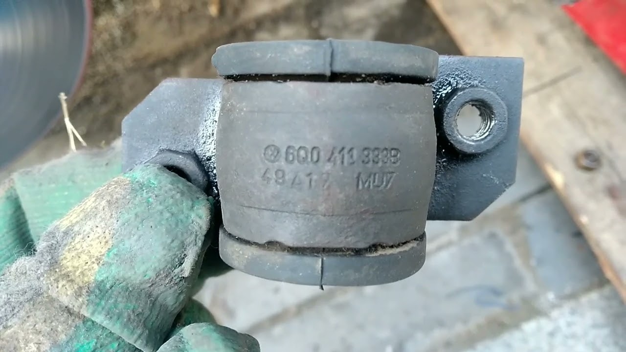 Замена втулок стабилизатора Шкода Рапид, Фольксваген. Replacement bushings stabilizer Skoda Rapid