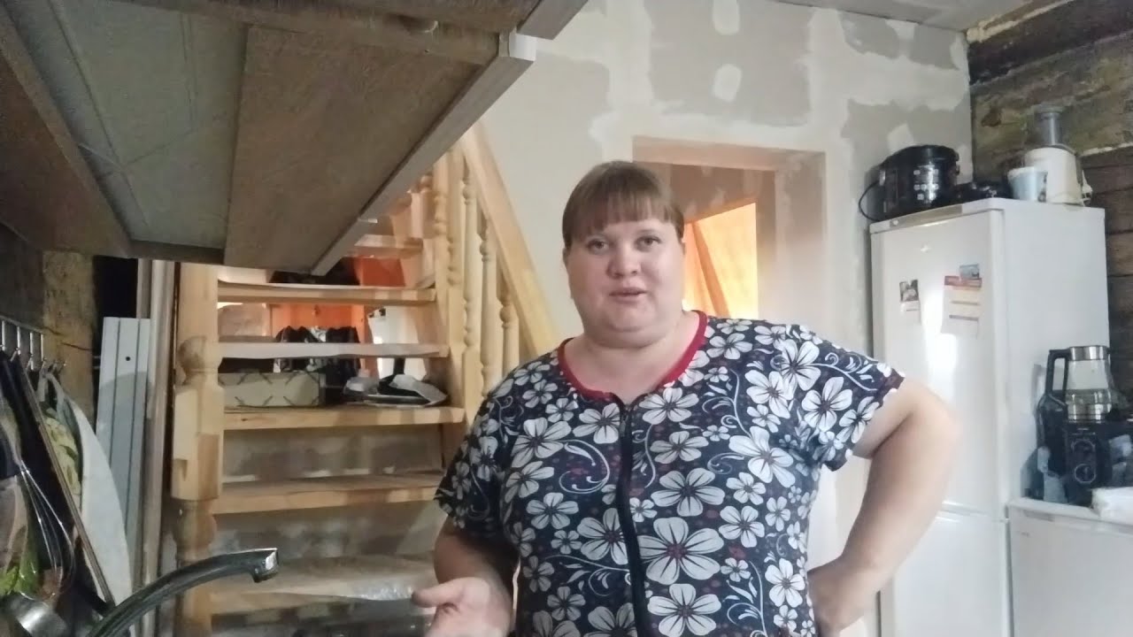 ПРОСТАЯ ЖИЗНЬ//ПРОДАЛИ МАШИНУ// ОГОРОДНЫЕ ДЕЛА// СТРЯПАЕМ ЛУКОВИКИ