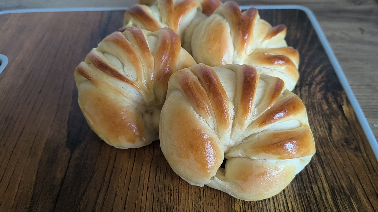Домашні пиріжки — м’які, пухкі та дуже смачні 🥐   дріжджові булочки з начинкою