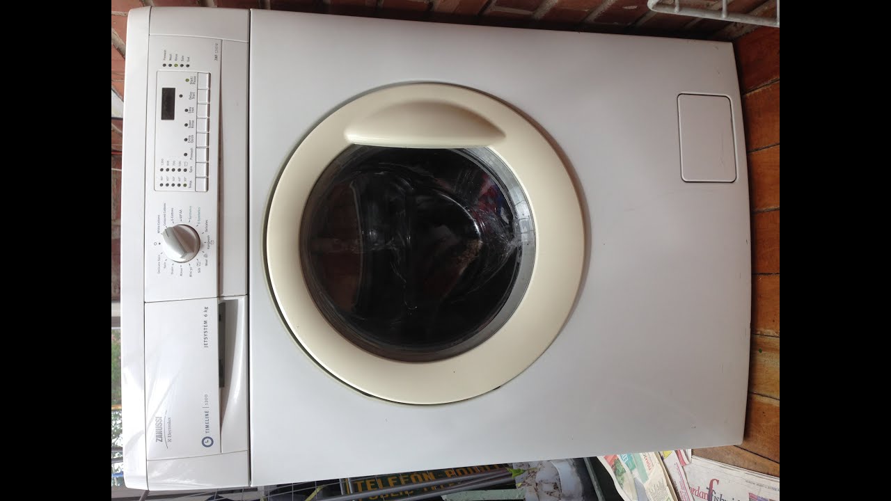 Zanussi Electrolux Timeline 1200 ZWF1240W Washing Machine Tour