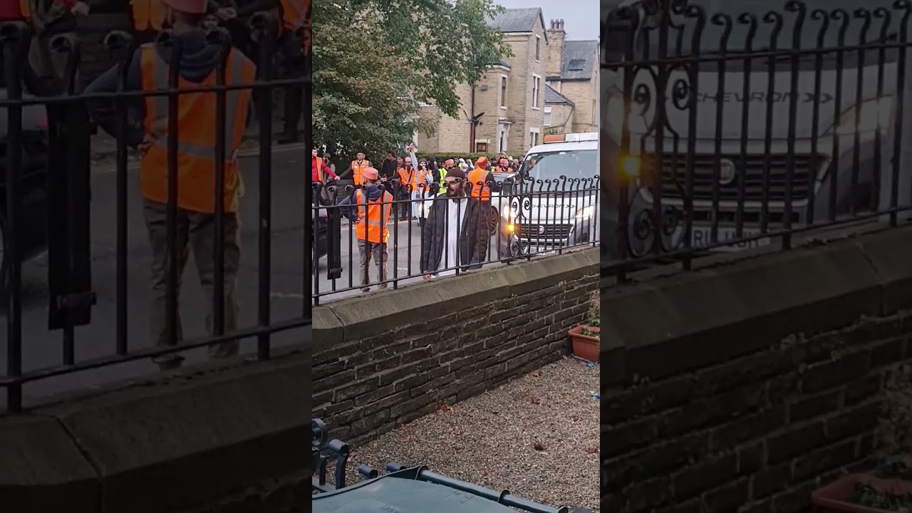 A big rally for Eid Miladunabi in the UK 🇬🇧 #bradford #UK #eidmiladunnabi #viral #rally