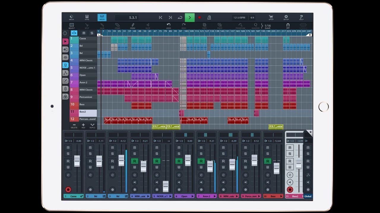 Melodic techno using #Cubasis 2 for iPad Pro