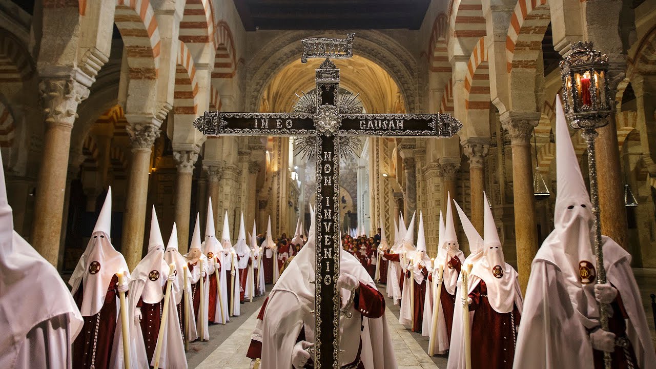 La tradiciones religiosas españolas y sus manifestaciones en el espacio público
