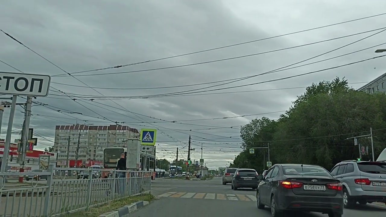 Проезд перекрёстка ул. Рябикова и ул. Камышинская.