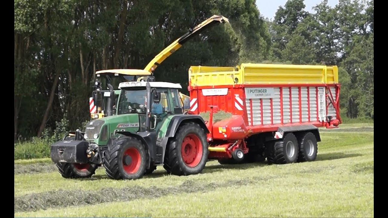 Gras häckseln mit New Holland FX 28&60 und FENDT Traktoren