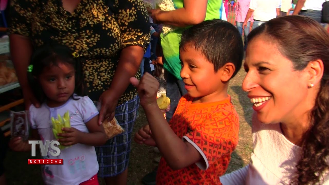 TVS Noticias.- En Oluta, Ver. la Alcaldesa Mar&iacute;a Luisa Prieto Duncan celebra el D&iacute;a del Ni&ntilde;o