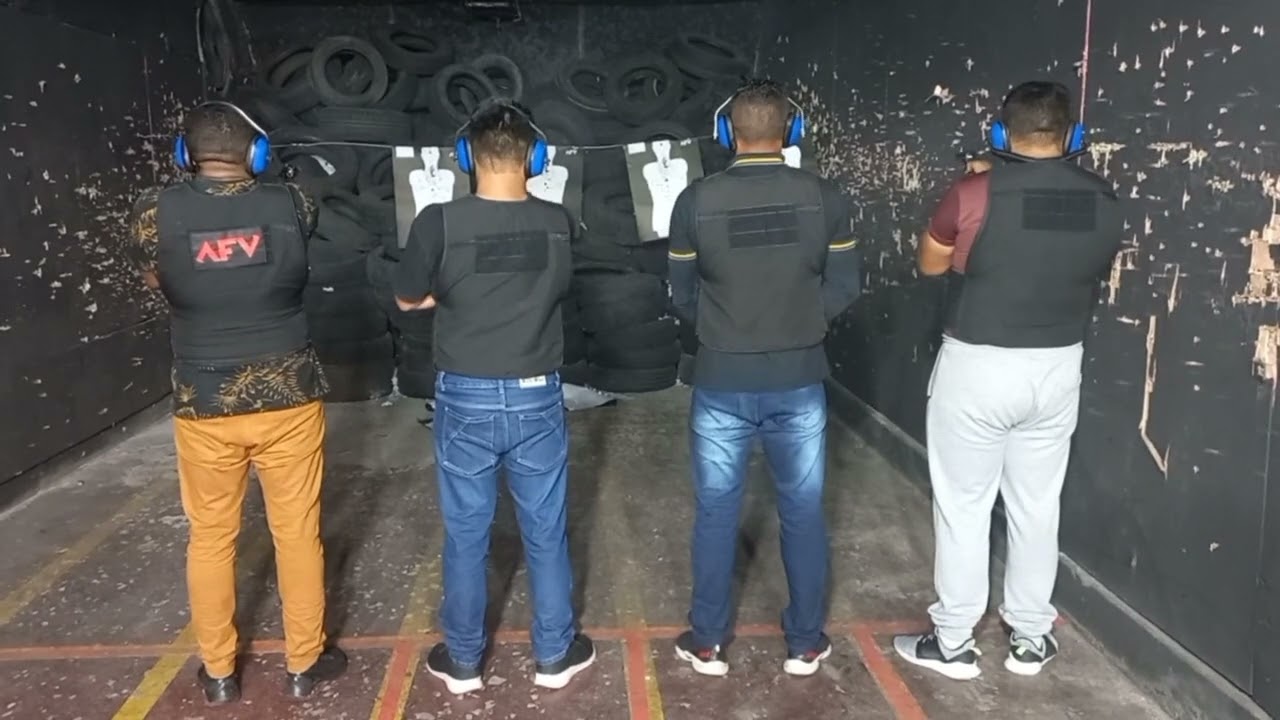 Curso de formação de Vigilantes instrução de Armamento e Tiro