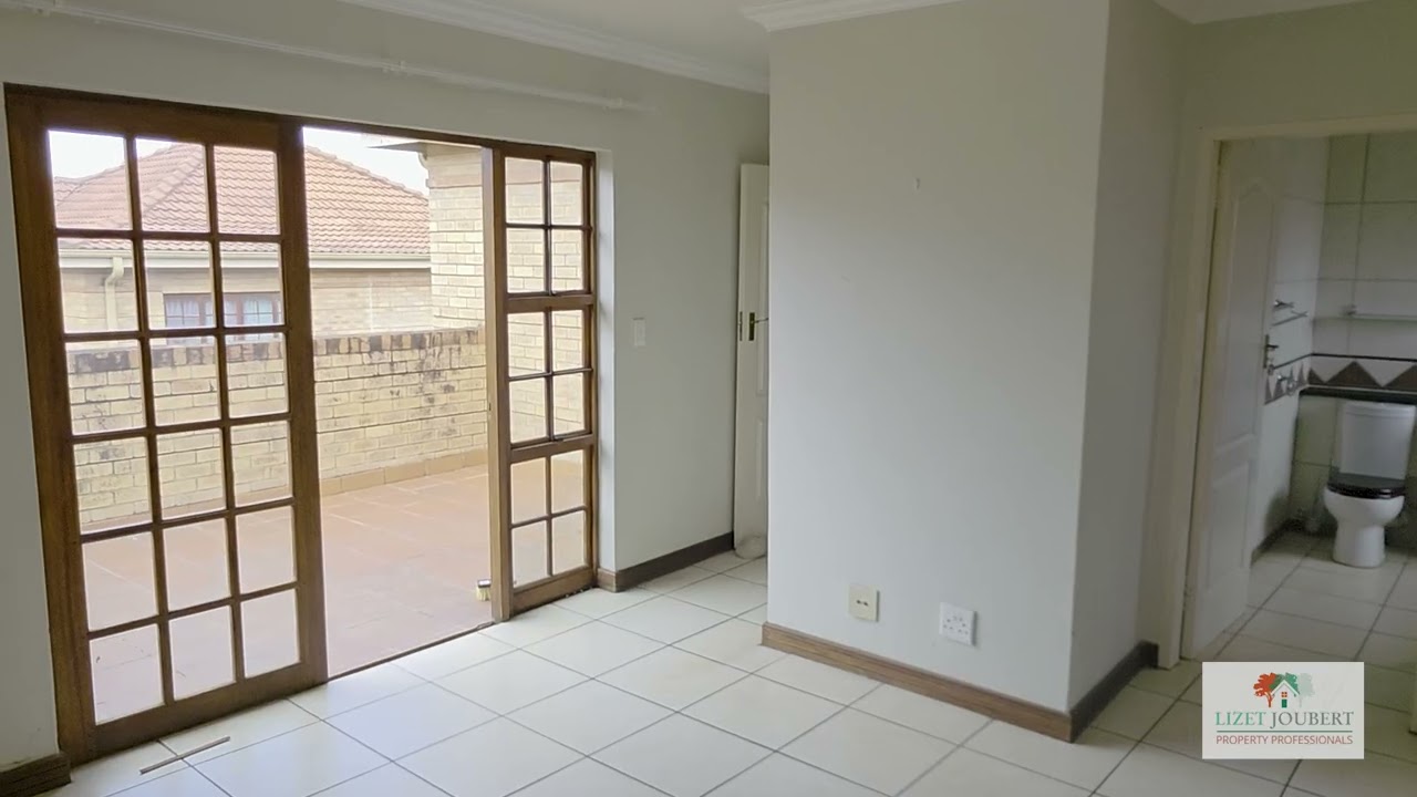 Townhouse in Upmarket Complex - Drostdy, LTT