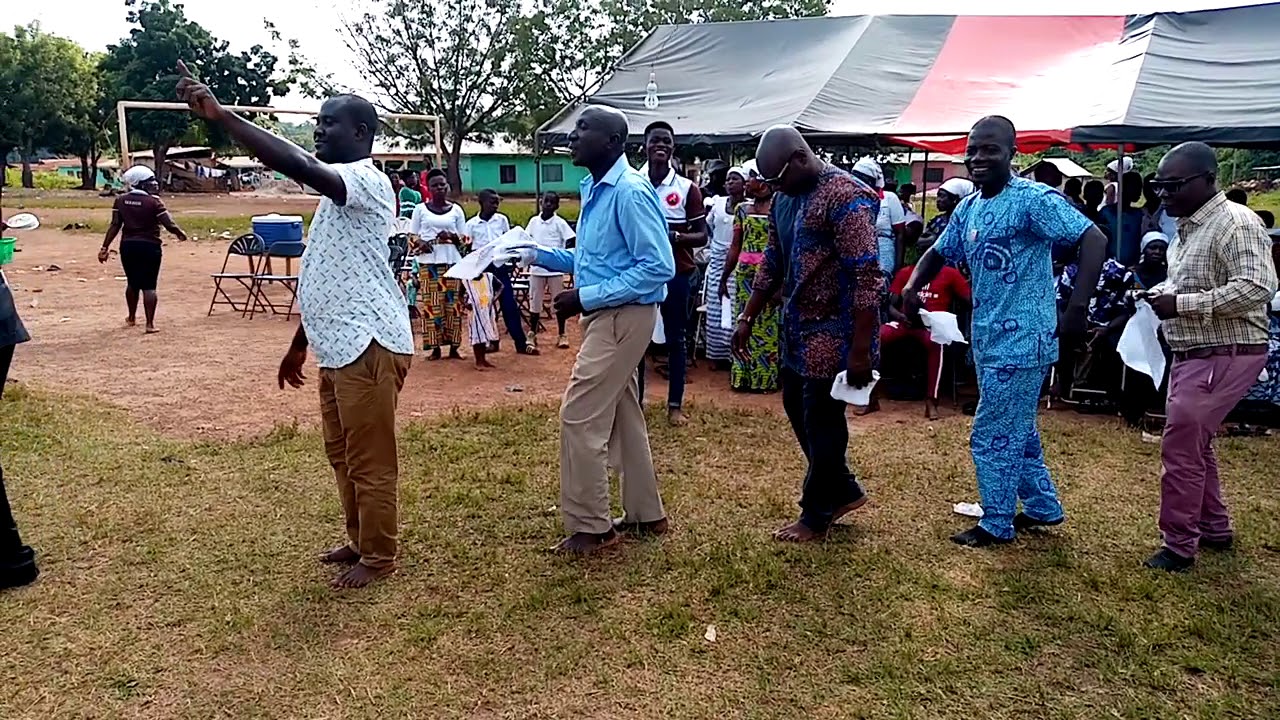 PEACE FAITH TABERNACLE CHURCH MAMPONTENG KUMASI. THE PROPHETS DANCES TO GLORIFY GOD