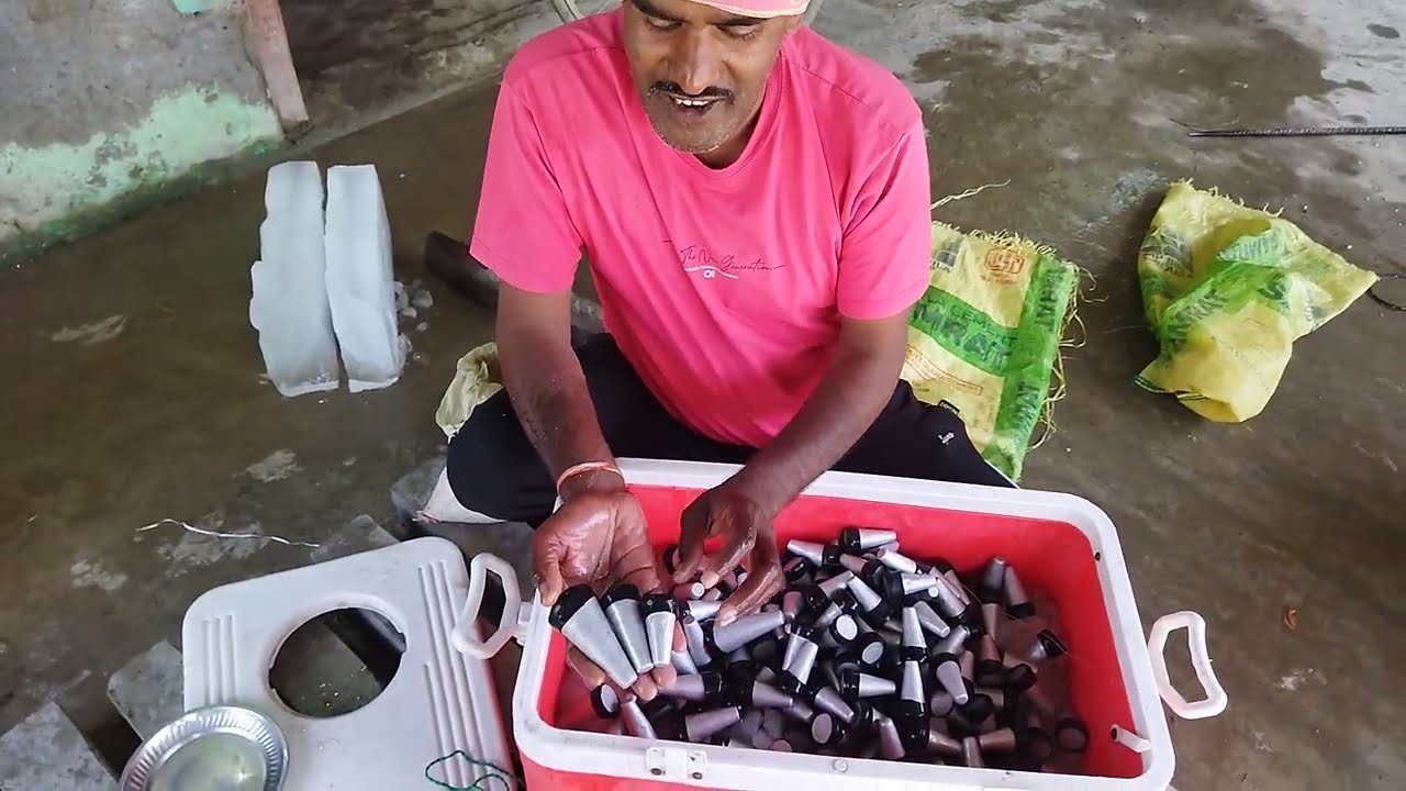 कुल्फी कैसे बनाते है  ठेला वाले कैसे कुल्फी मलाई बनाते हैं आईये जानते है/कुल्फी रेस्पि