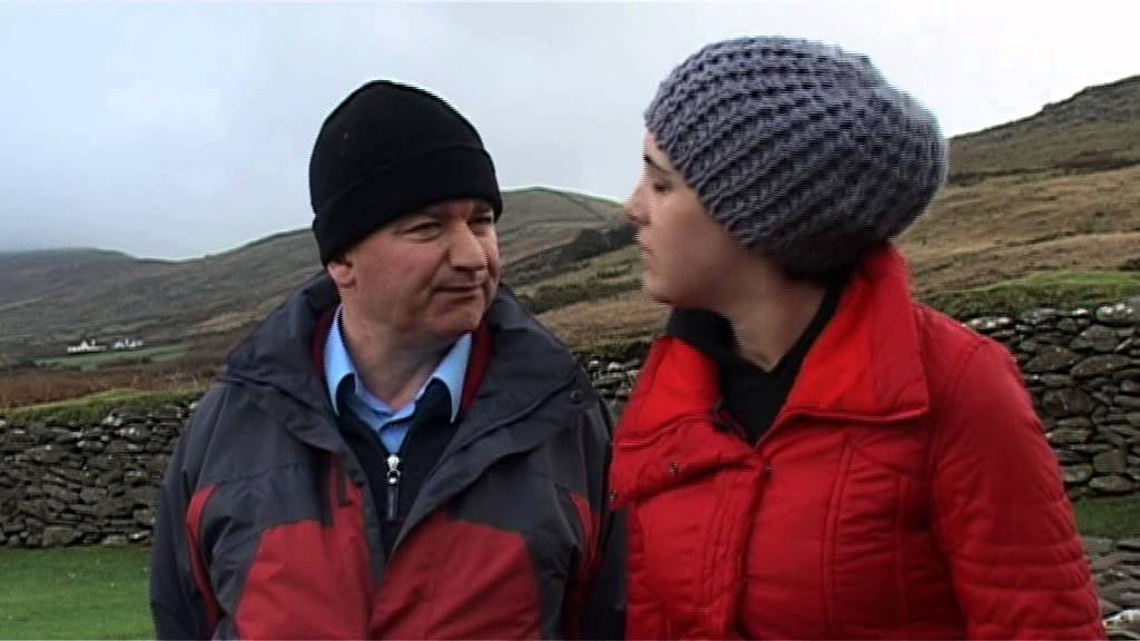 Cos&aacute;n na Naomh - The Saint's Road (gaolainn)