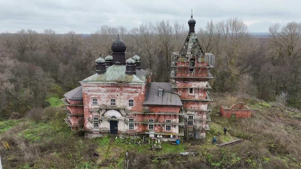 Видео с коптера. Покровское Татарстан, Мамадышский район. Церковь Покрова Пресвятой Богородицы 1864