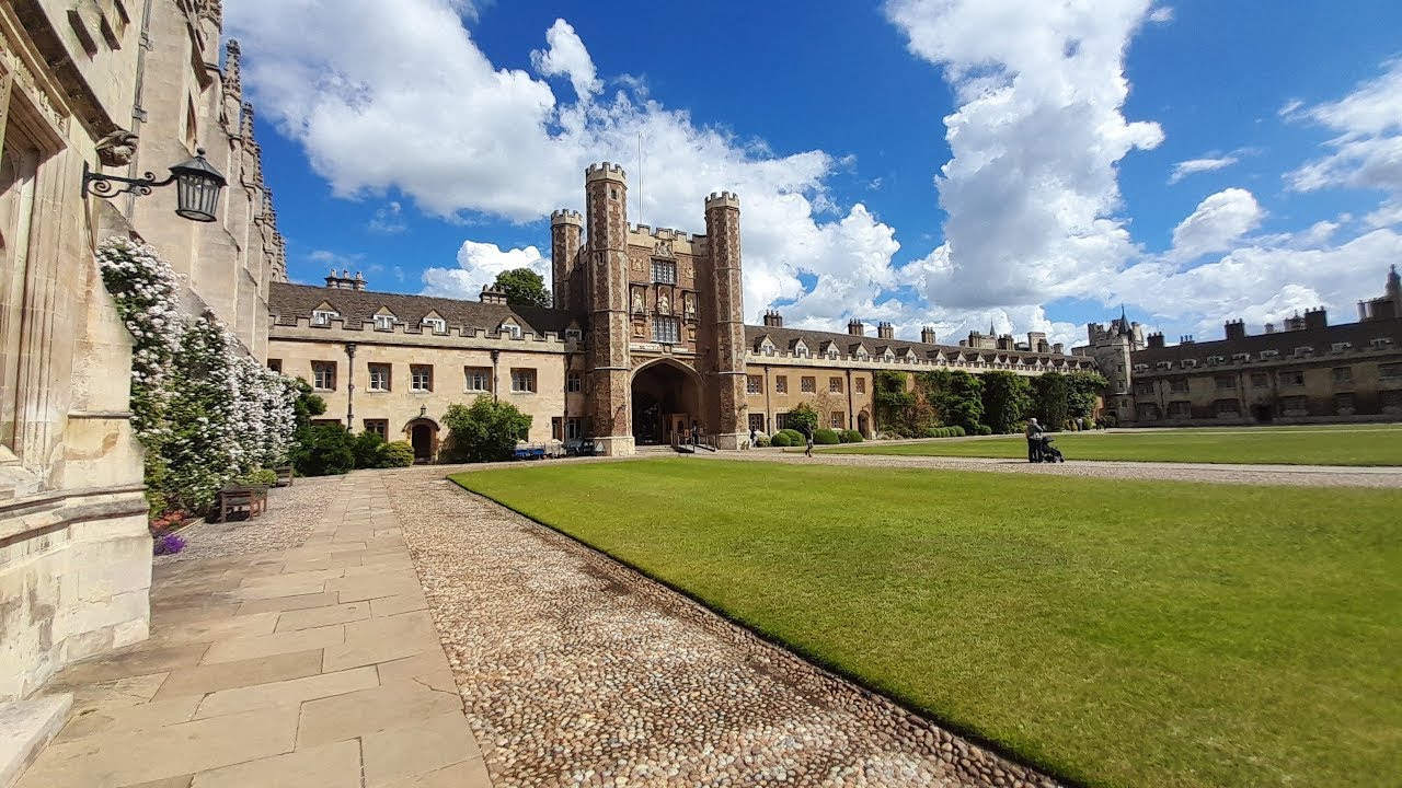 Trinity College Chapel Cambridge  Home To Memorial Statues Of Lord Tennyson, Sir Isaac Newton & MORE