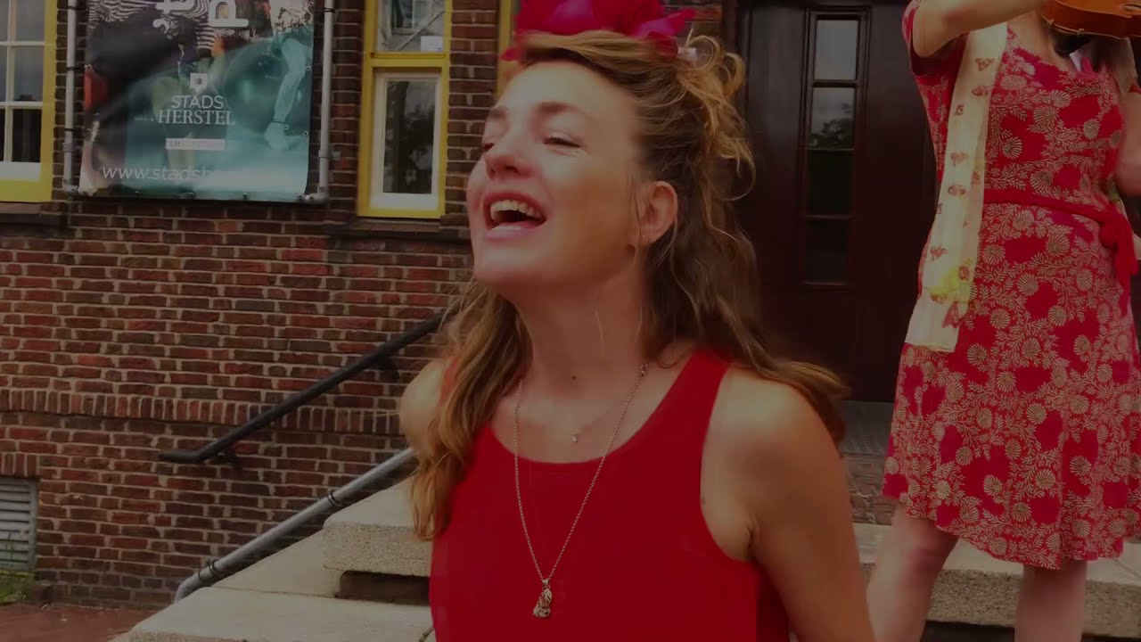 100 jaar Tuindorp Oostzaan - DORP IN DE STAD - videoclip met buurtbewoners