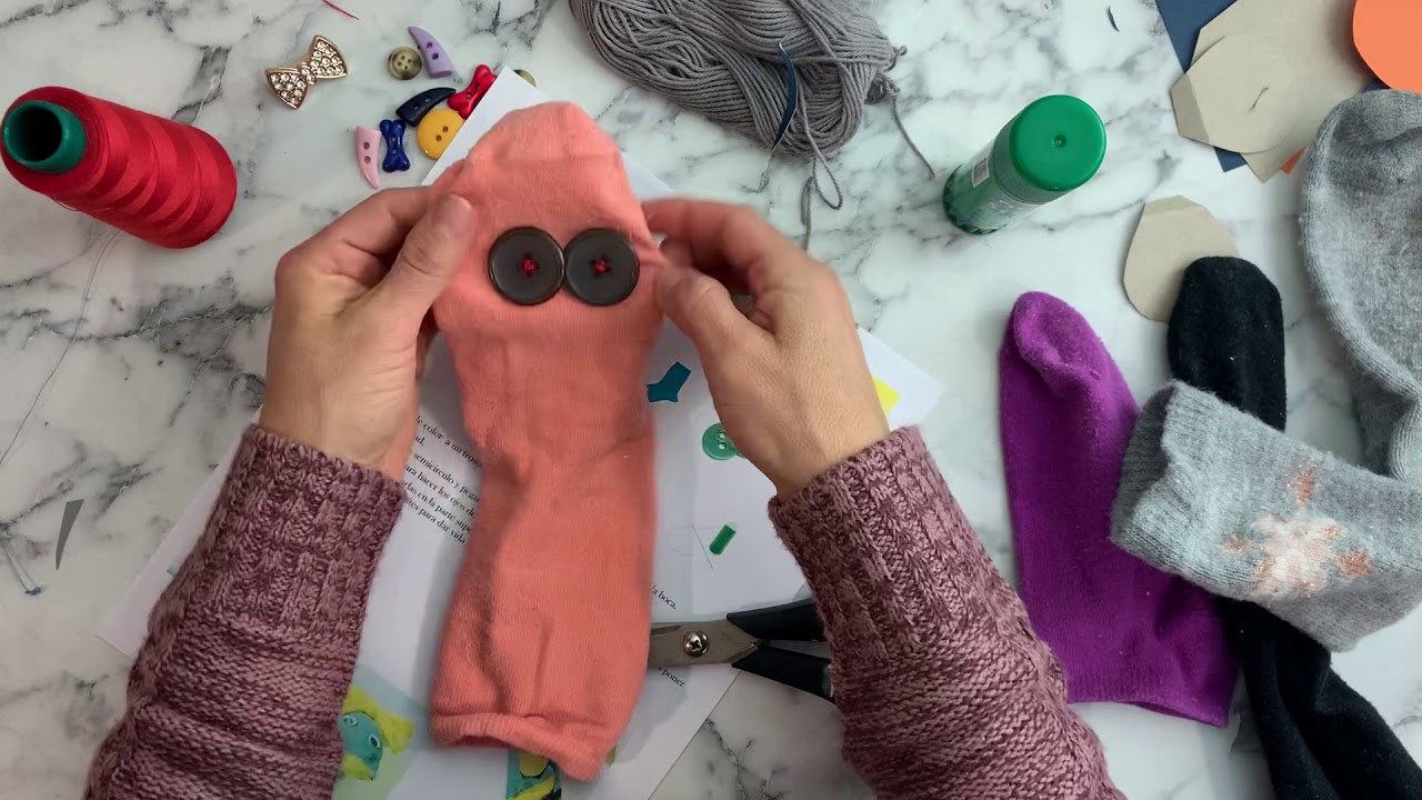 Tutorial para hacer un títere con calcetín.