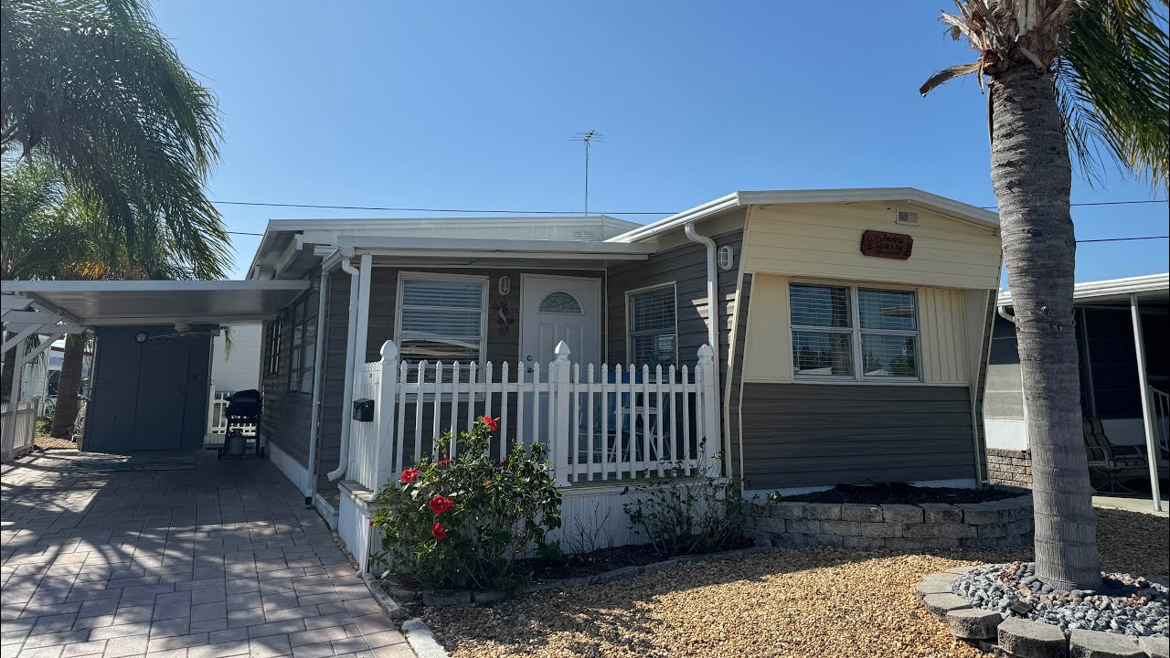 OFF MARKET Mobile Home For Sale - 508 44th Ave E Lot E-13 Bradenton, Florida